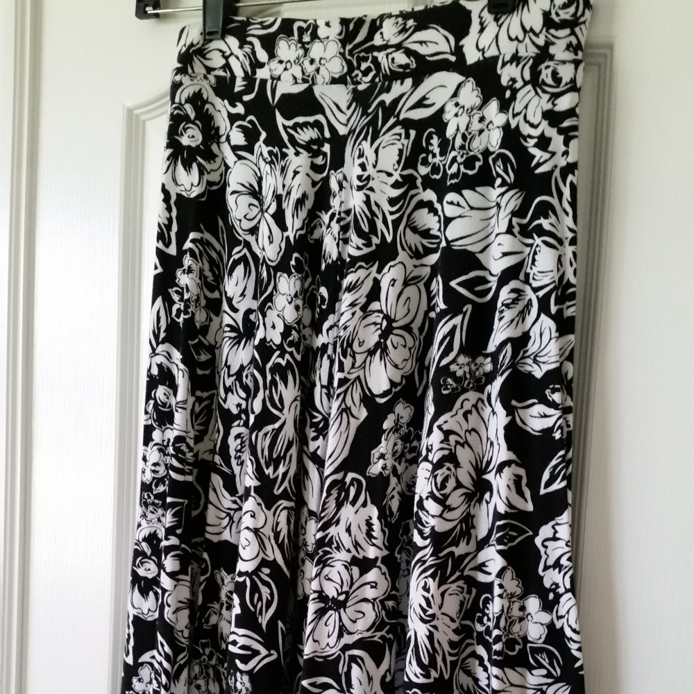 Motto Floral Print Skirt --Small